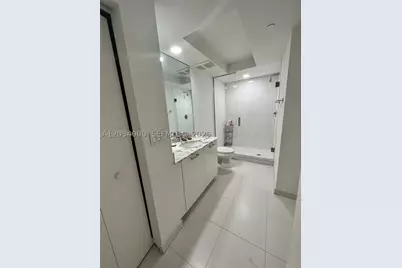 500 Brickell #1410, Miami, FL 33131 - Photo 17