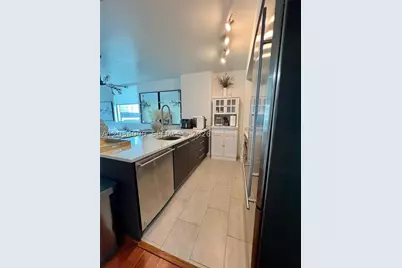 500 Brickell #1410, Miami, FL 33131 - Photo 9