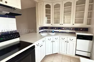 2200 Park, Hollywood, FL 33021 - Photo 3
