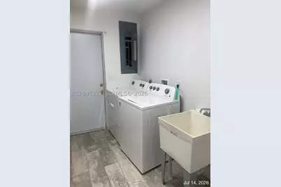 18715 NE 18th, Miami, FL 33179 - Photo 23