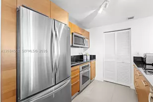 253 NE 2nd, Miami, FL 33132 - Photo 5