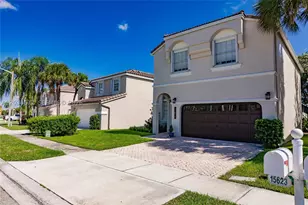 15623 NW 5th, Pembroke Pines, FL 33028 - Photo 3
