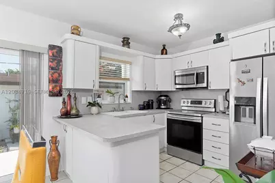 6801 SW 27th, Miami, FL 33155 - Photo 9
