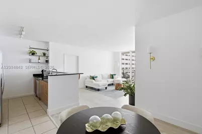 325 S Biscayne #4022, Miami, FL 33131 - Photo 9