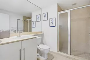 325 S Biscayne, Miami, FL 33131 - Photo 27