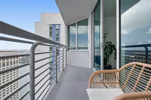 325 S Biscayne, Miami, FL 33131 - Photo 5
