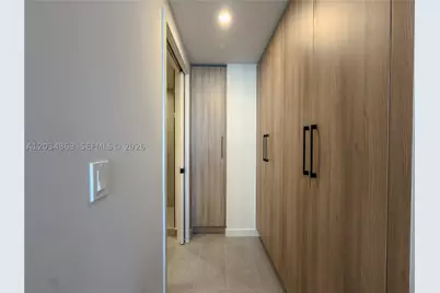 121 NE 5th #2211, Miami, FL 33132 - Photo 21