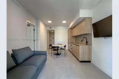 121 NE 5th #2211, Miami, FL 33132 - Photo 9