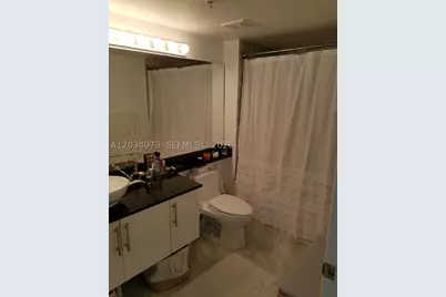 31 SE 5th #2205, Miami, FL 33131 - Photo 13