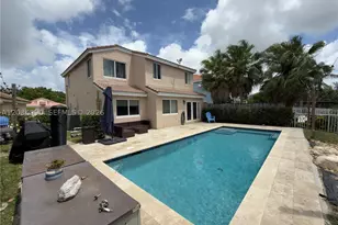8404 SW 42nd, Davie, FL 33328 - Photo 9