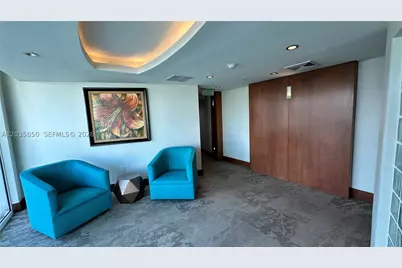41 SE 5th #1104, Miami, FL 33131 - Photo 45