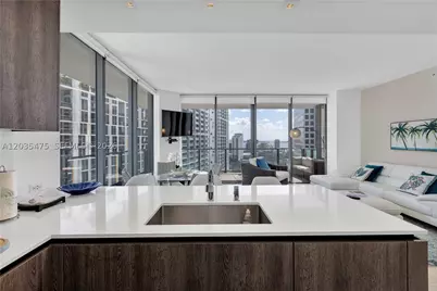 68 SE 6th #1611, Miami, FL 33131 - Photo 9