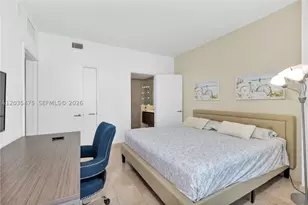 68 SE 6th, Miami, FL 33131 - Photo 13