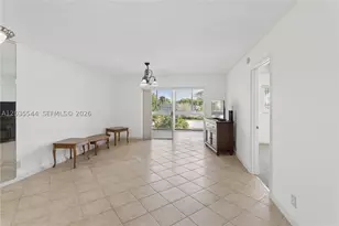 7887 Golf Circle, Margate, FL 33063 - Photo 15