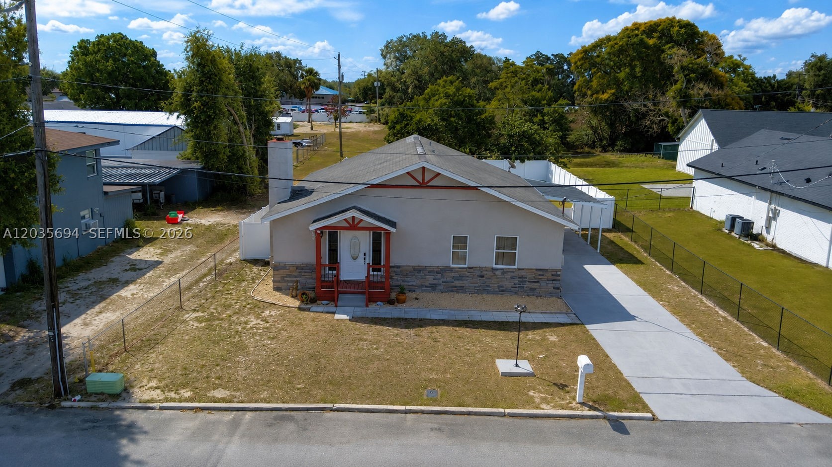 208 Center - 208 Center, Auburndale, FL 33823 Luxury Property | Jose Angel Pina