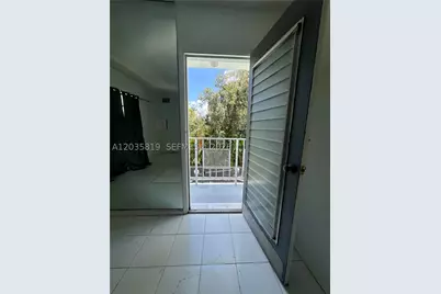 1340 Lincoln #309, Miami Beach, FL 33139 - Photo 5