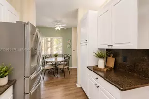 7715 Yardley, Tamarac, FL 33321 - Photo 23