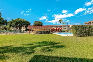 9410 N Hollybrook Lake, Pembroke Pines, FL 33025 - Photo 25