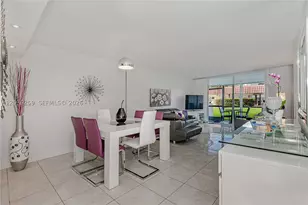 9410 N Hollybrook Lake, Pembroke Pines, FL 33025 - Photo 9