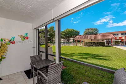 9410 N Hollybrook Lake #11-109, Pembroke Pines, FL 33025 - Photo 23