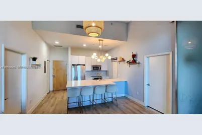 244 Biscayne #301, Miami, FL 33132 - Photo 3