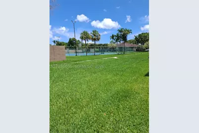 10425 SW 112th #207, Miami, FL 33176 - Photo 5