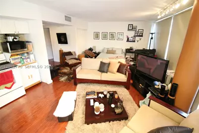 900 Bay #215, Miami Beach, FL 33141 - Photo 21