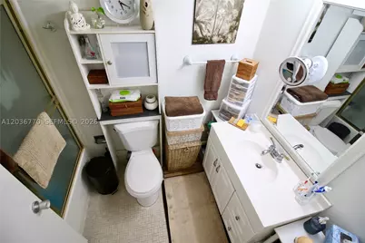 900 Bay #215, Miami Beach, FL 33141 - Photo 17