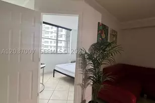 905 Brickell Bay, Miami, FL 33131 - Photo 21