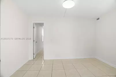 9480 Tangerine #101, Davie, FL 33324 - Photo 19