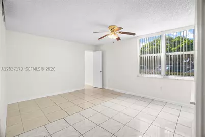 9480 Tangerine #101, Davie, FL 33324 - Photo 17