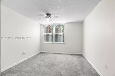 9480 Tangerine #101, Davie, FL 33324 - Photo 13