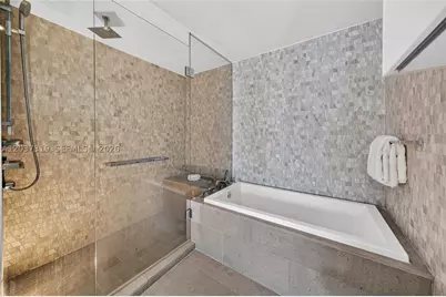 68 SE 6th #3506, Miami, FL 33131 - Photo 15