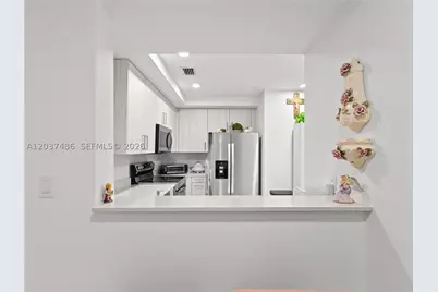 10950 NW 82nd #115, Doral, FL 33178 - Photo 9