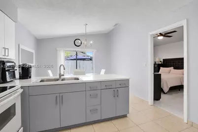 2886 W 74th, Hialeah, FL 33018 - Photo 9