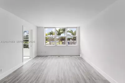 9441 Evergreen #206, Davie, FL 33324 - Photo 5