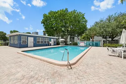 9441 Evergreen #206, Davie, FL 33324 - Photo 19