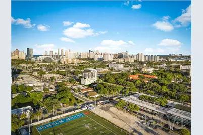 2557 NE 190th #602, Miami, FL 33180 - Photo 3