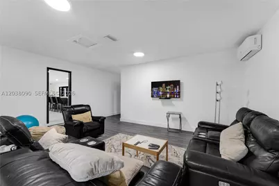 551 SW 127th, Miami, FL 33184 - Photo 9