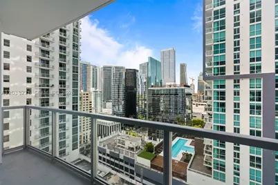 1050 Brickell #2112, Miami, FL 33131 - Photo 7