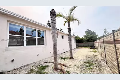 1031 Hollywood, Hollywood, FL 33019 - Photo 27