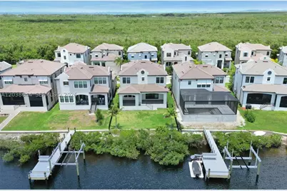 1112 Seagrape, Other Fl City, FL 33570 - Photo 9