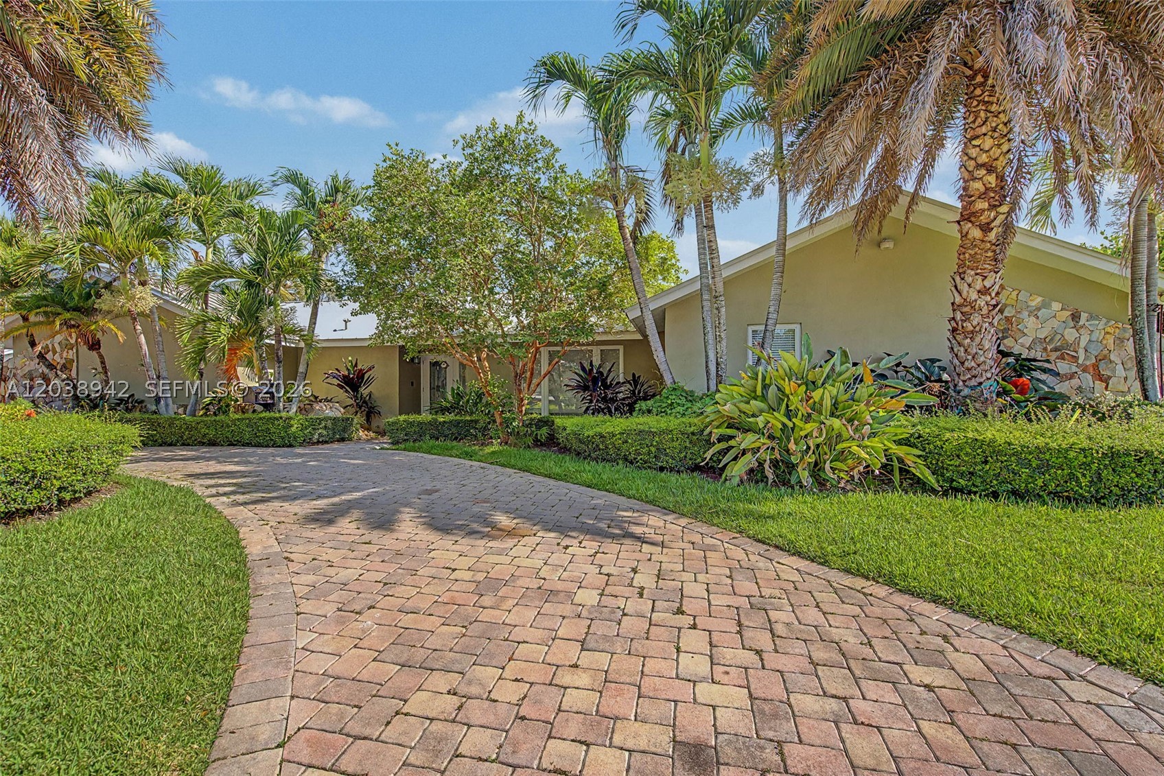 8021 SW 162nd - 8021 SW 162nd, Palmetto Bay, FL 33157 Luxury Property | Jose Angel Pina