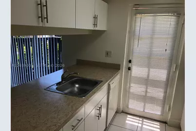 10808 N Kendall #Q-4, Miami, FL 33176 - Photo 3