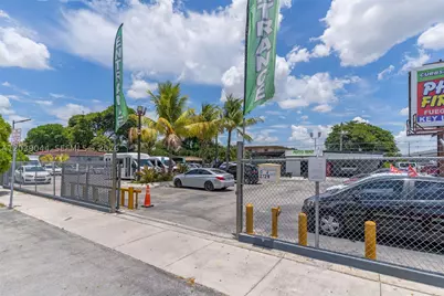 2729 NW 56th, Miami, FL 33142 - Photo 11