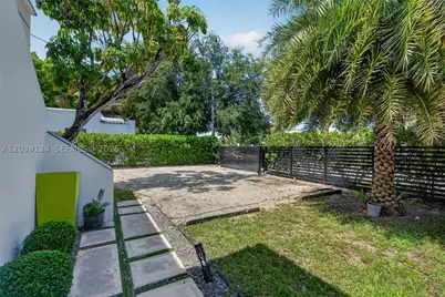 8270 NE 1st #3, Miami, FL 33138 - Photo 5