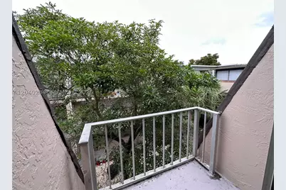 1100 SE 4th #32, Deerfield Beach, FL 33441 - Photo 13