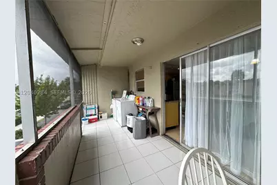 1100 SE 4th #32, Deerfield Beach, FL 33441 - Photo 19