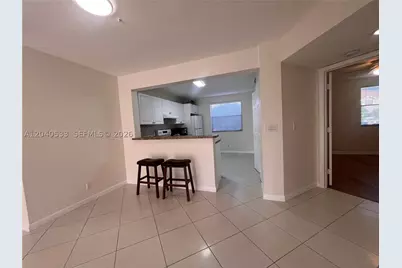 5661 Riverside #101B7, Coral Springs, FL 33067 - Photo 7
