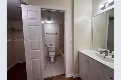 5661 Riverside #101B7, Coral Springs, FL 33067 - Photo 17
